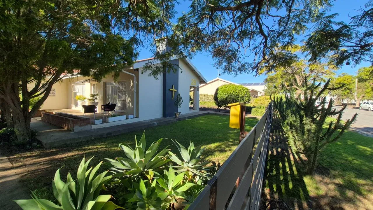 4 Bedroom House for sale in Robertson
