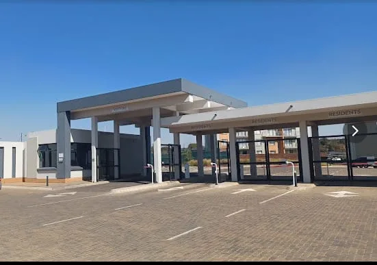 4 Bedroom Apartment / flat to rent in Esther Park
