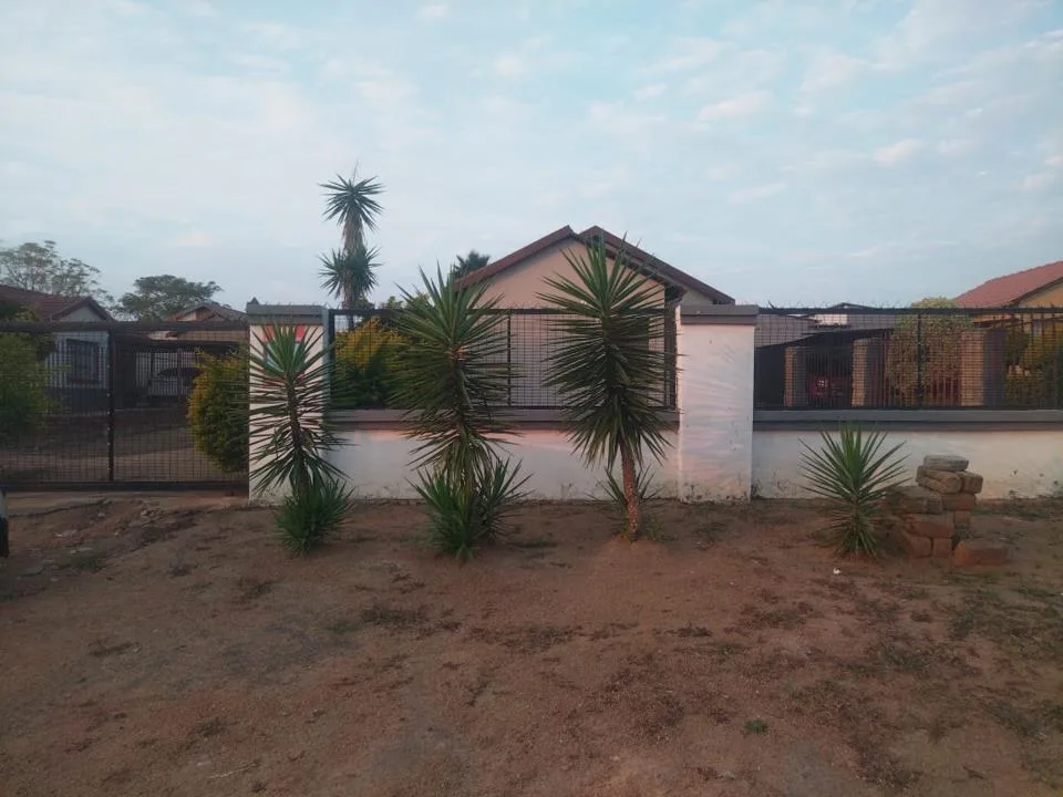 3 Bedroom House to rent in Soshanguve SS