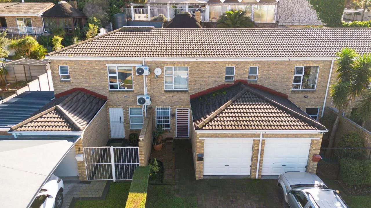 2 Bedroom House for sale in Brackenfell South