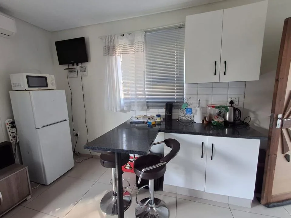 0.5 Bedroom Apartment / flat to rent in Birdswood