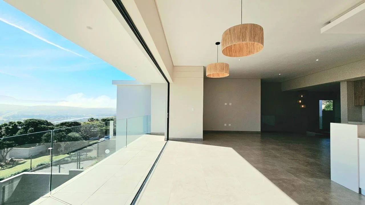 3 Bedroom House for sale in Hartenbos Heuwels