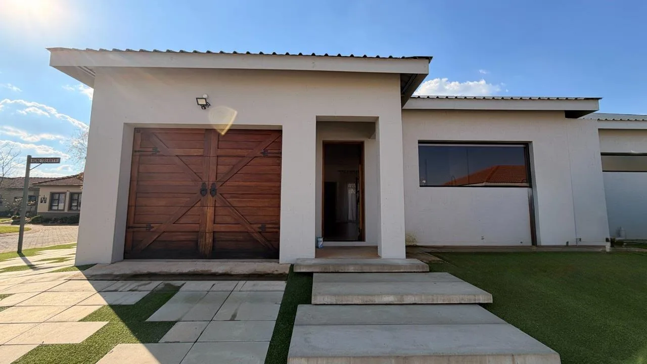 2 Bedroom House for sale in Waterberry Estate