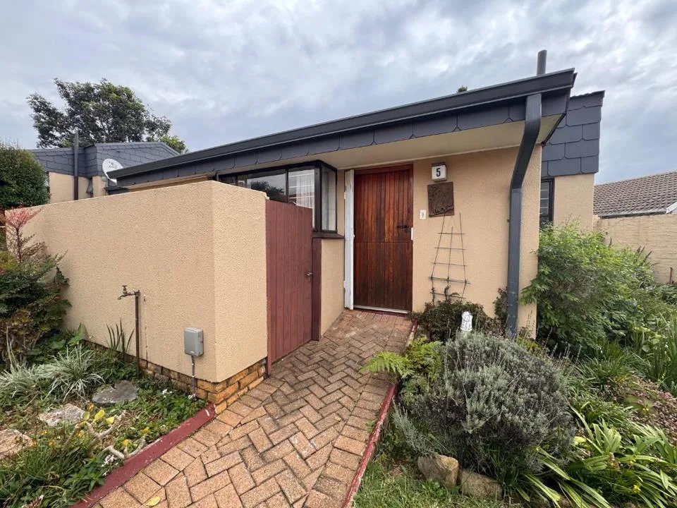 1 Bedroom Townhouse to rent in Sonneglans