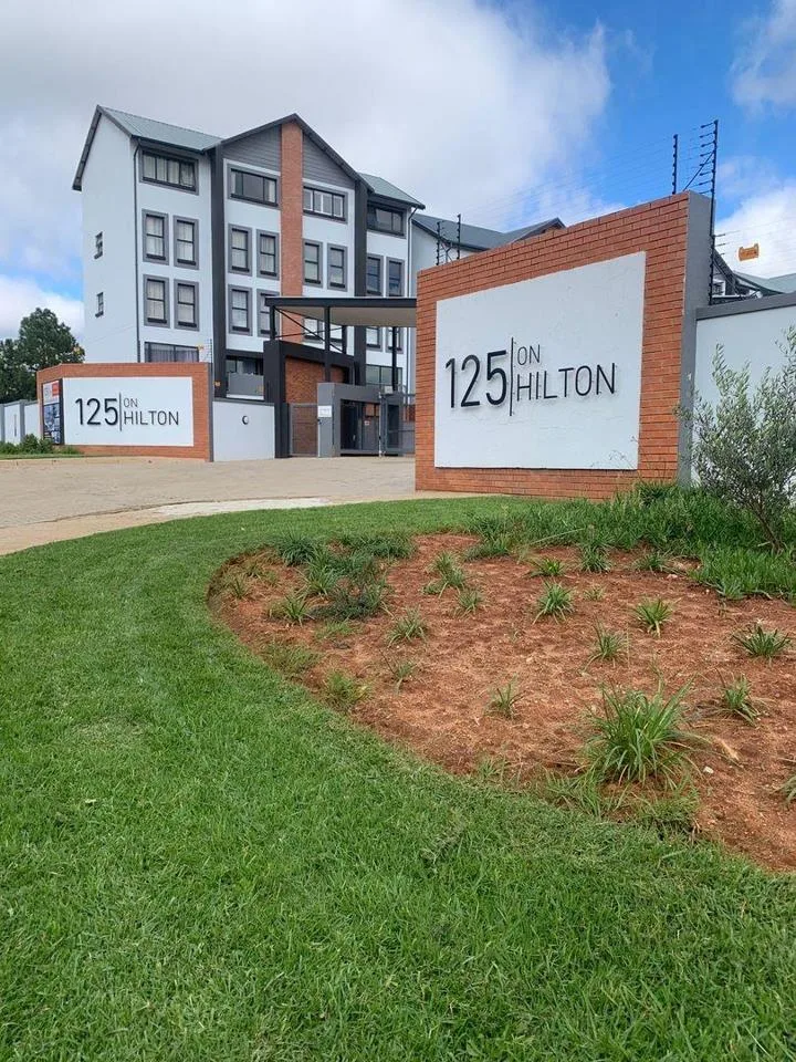 2 Bedroom Townhouse to rent in Linbro Park