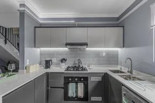 3 Bedroom Apartment / flat to rent in Glen Austin AH