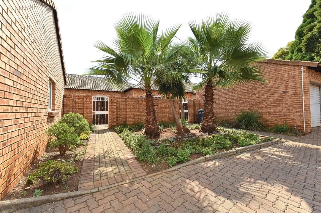 2 Bedroom Townhouse to rent in Equestria