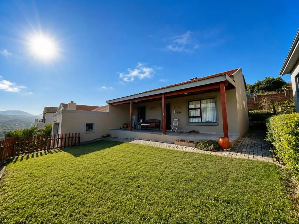2 Bedroom House for sale in Bergsig