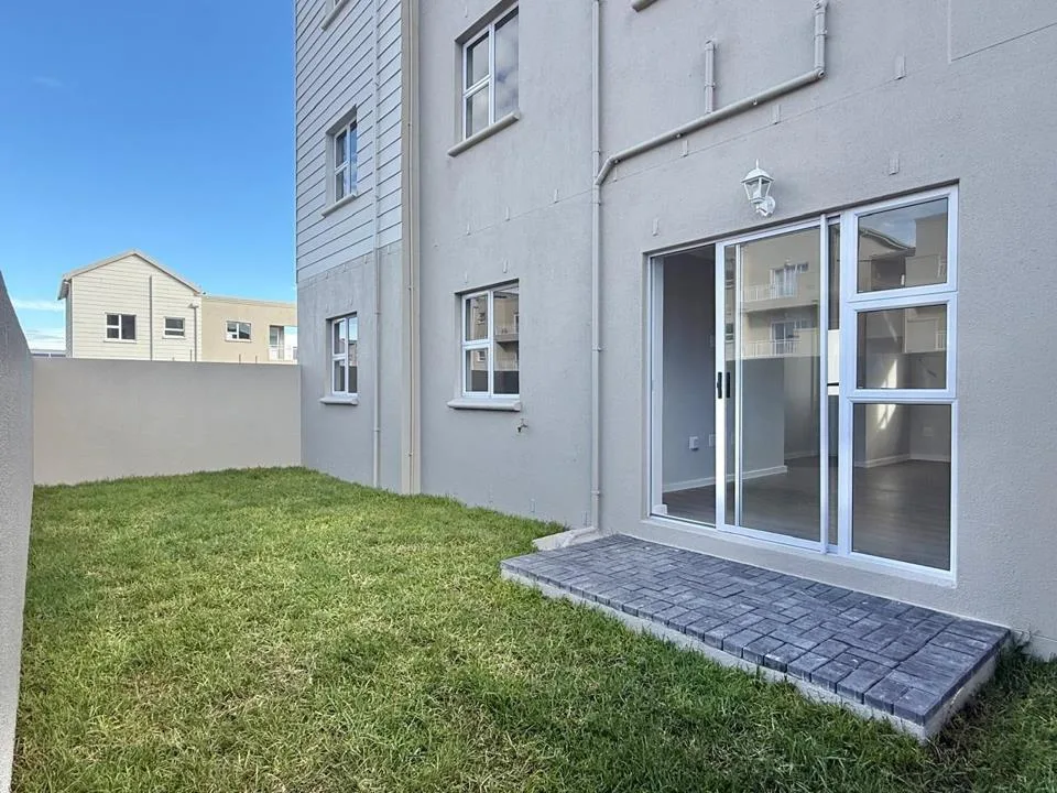 3 Bedroom Apartment / flat to rent in Sunningdale