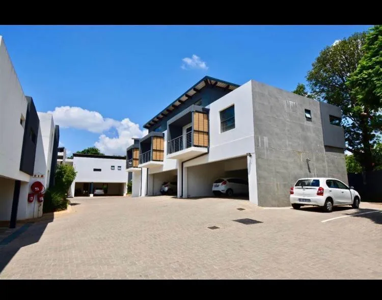 2 Bedroom Apartment / flat to rent in Menlo Park