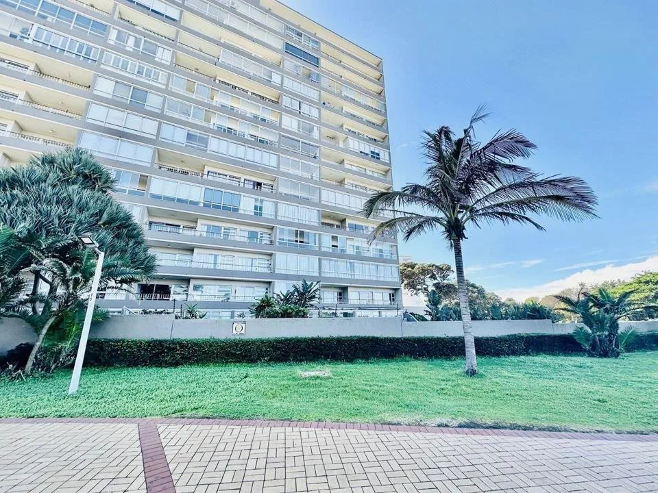 0.5 Bedroom Apartment / flat to rent in Umhlanga Central
