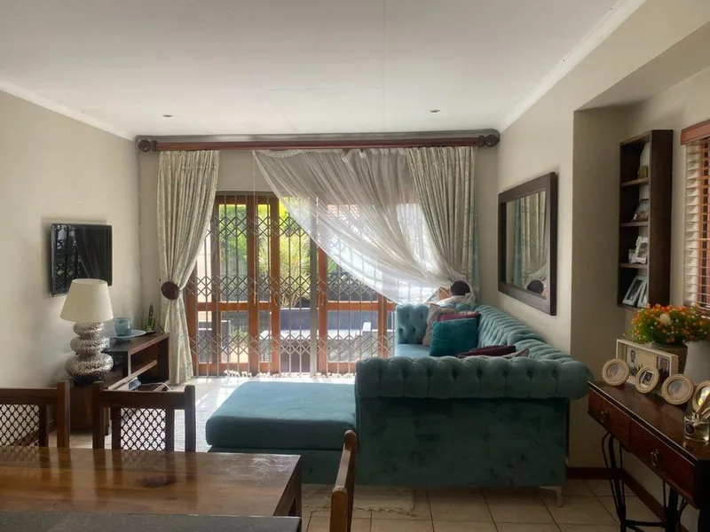 2 Bedroom Townhouse to rent in Paulshof