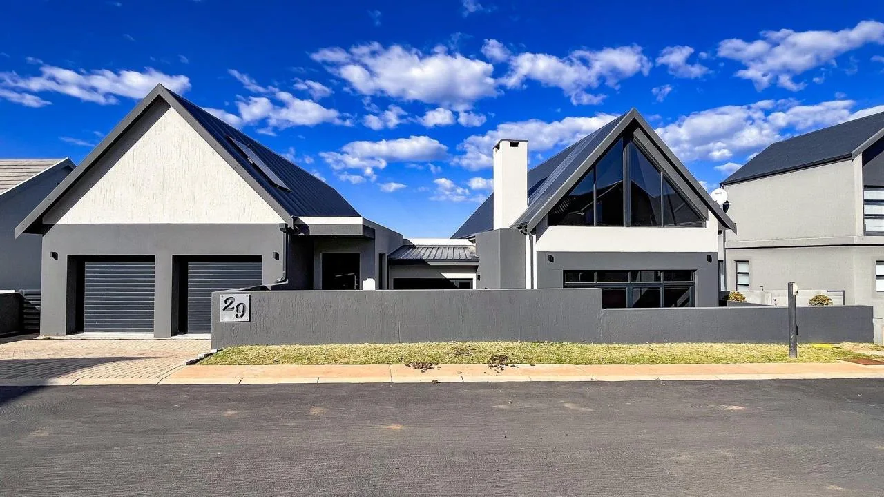 4 Bedroom House to rent in Outeniquasbosch