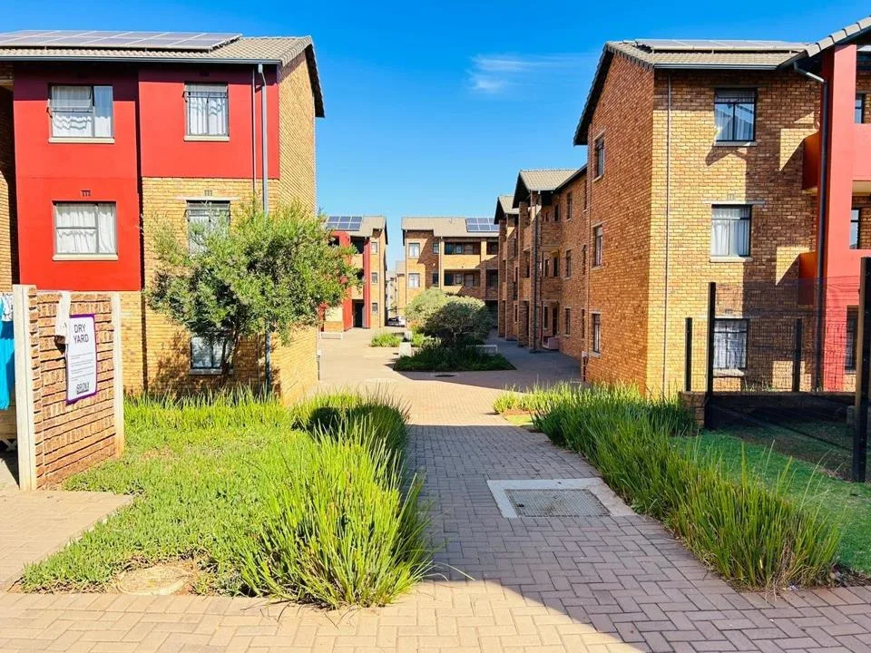 1 Bedroom Apartment / flat to rent in Sky City