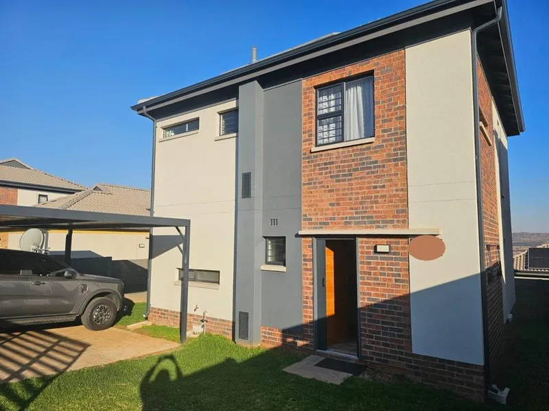 4 Bedroom House to rent in Lotus Gardens