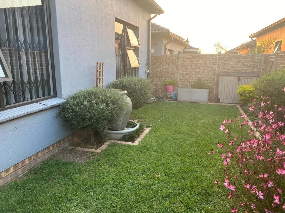 3 Bedroom Apartment / flat to rent in Parkrand