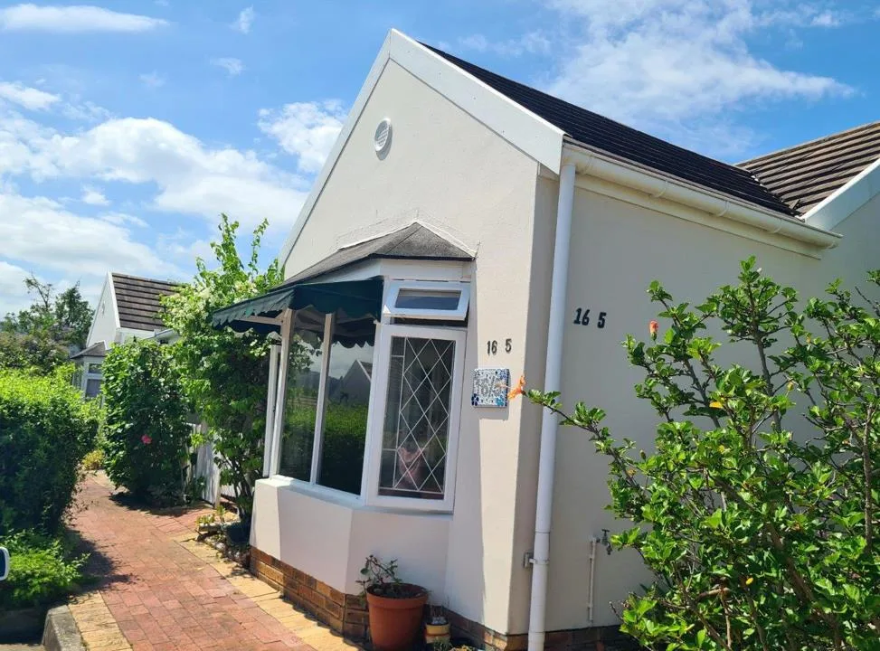 2 Bedroom House for sale in Hunters Estate