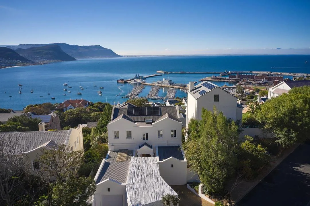 6 Bedroom House for sale in Simons Kloof