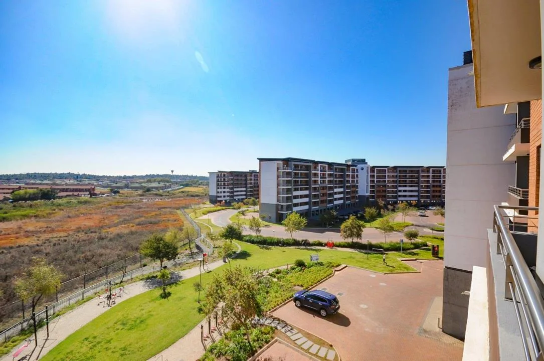2 Bedroom Apartment / flat to rent in Eco Park Estate
