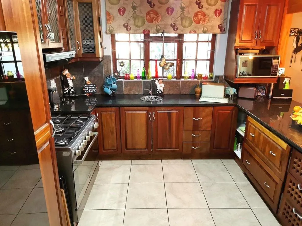 4 Bedroom House to rent in Meer En See