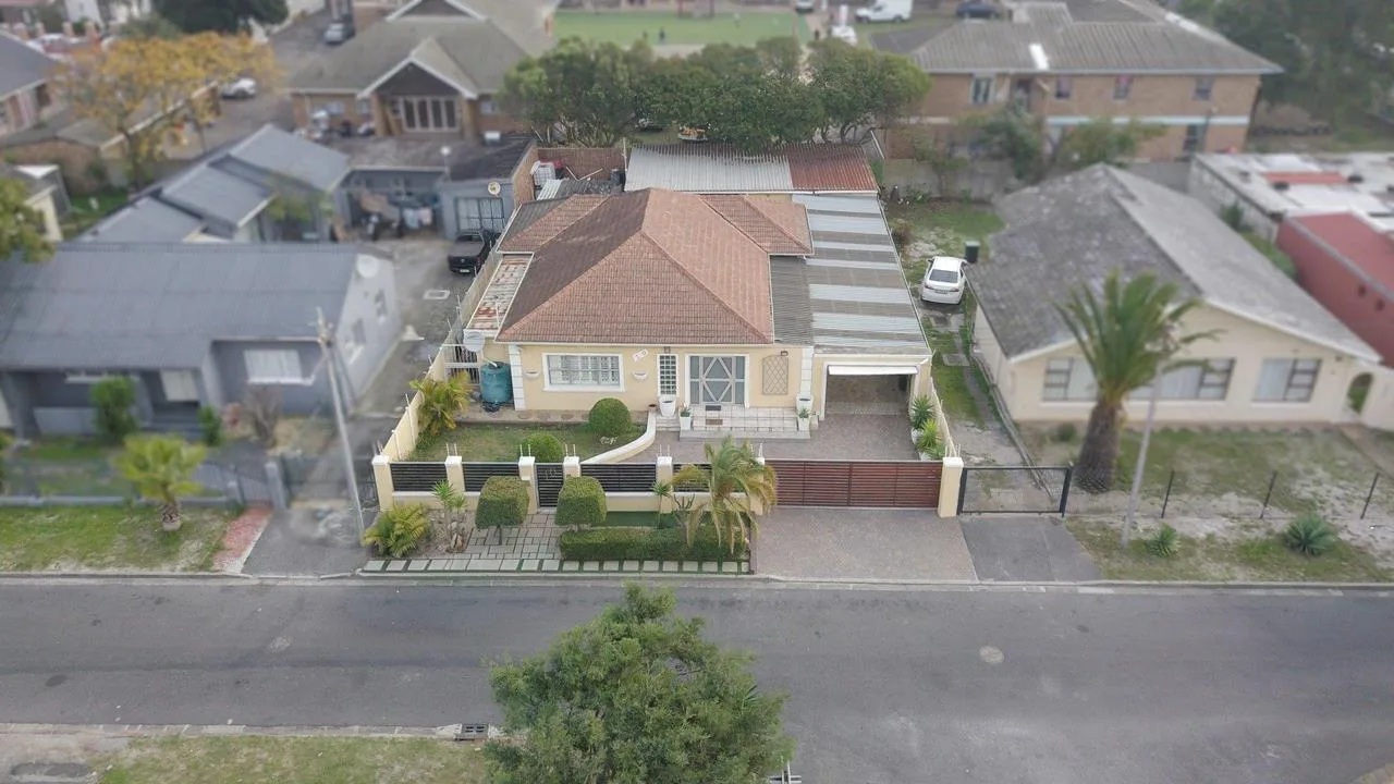 4 Bedroom House for sale in Belgravia