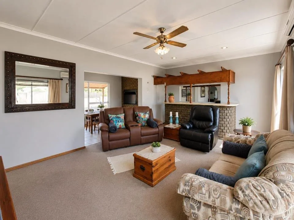 5 Bedroom House for sale in Vredendal