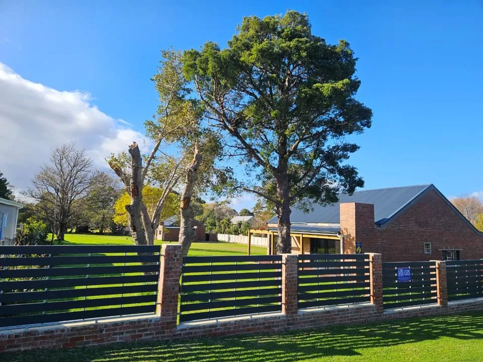 5 Bedroom House for sale in Kleinmond Central