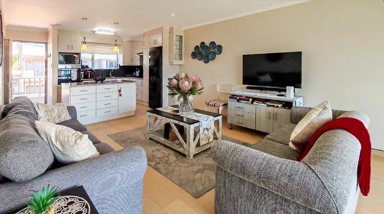 3 Bedroom Apartment / flat for sale in De Bakke