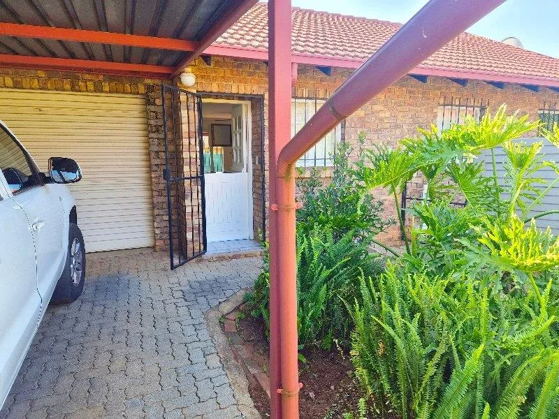 2 Bedroom Townhouse to rent in Doornpoort
