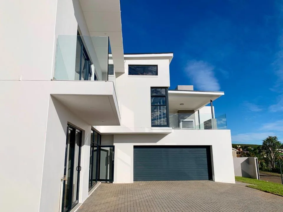 4 Bedroom House for sale in Hartenbos Heuwels