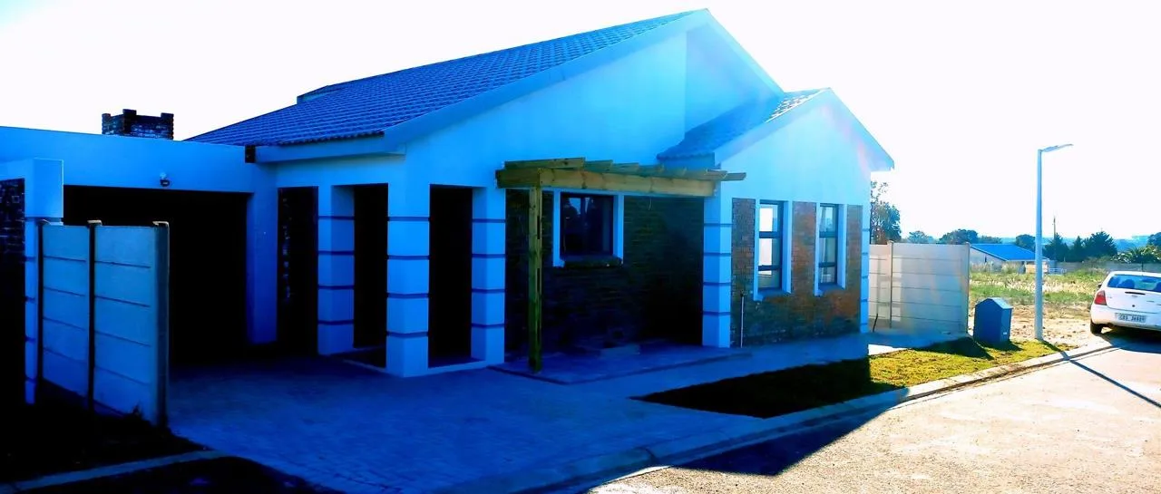 3 Bedroom House for sale in Albertinia
