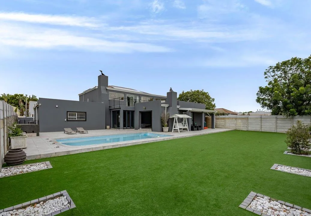 4 Bedroom House for sale in Milnerton Ridge