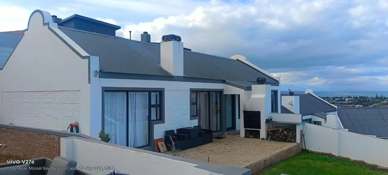3 Bedroom House for sale in Menkenkop