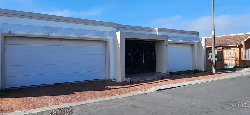 4 Bedroom House for sale in Weltevreden Valley