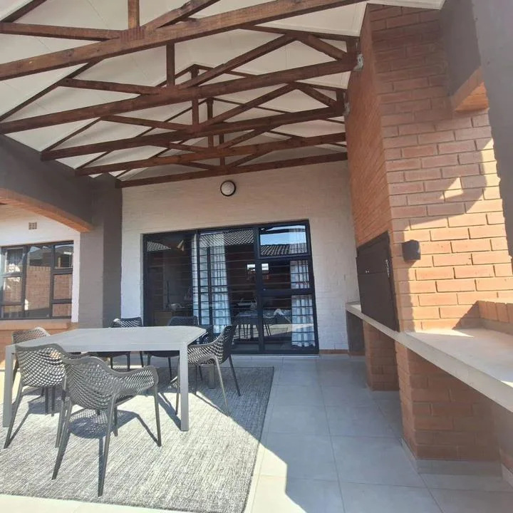 3 Bedroom Townhouse to rent in Rietvalleirand
