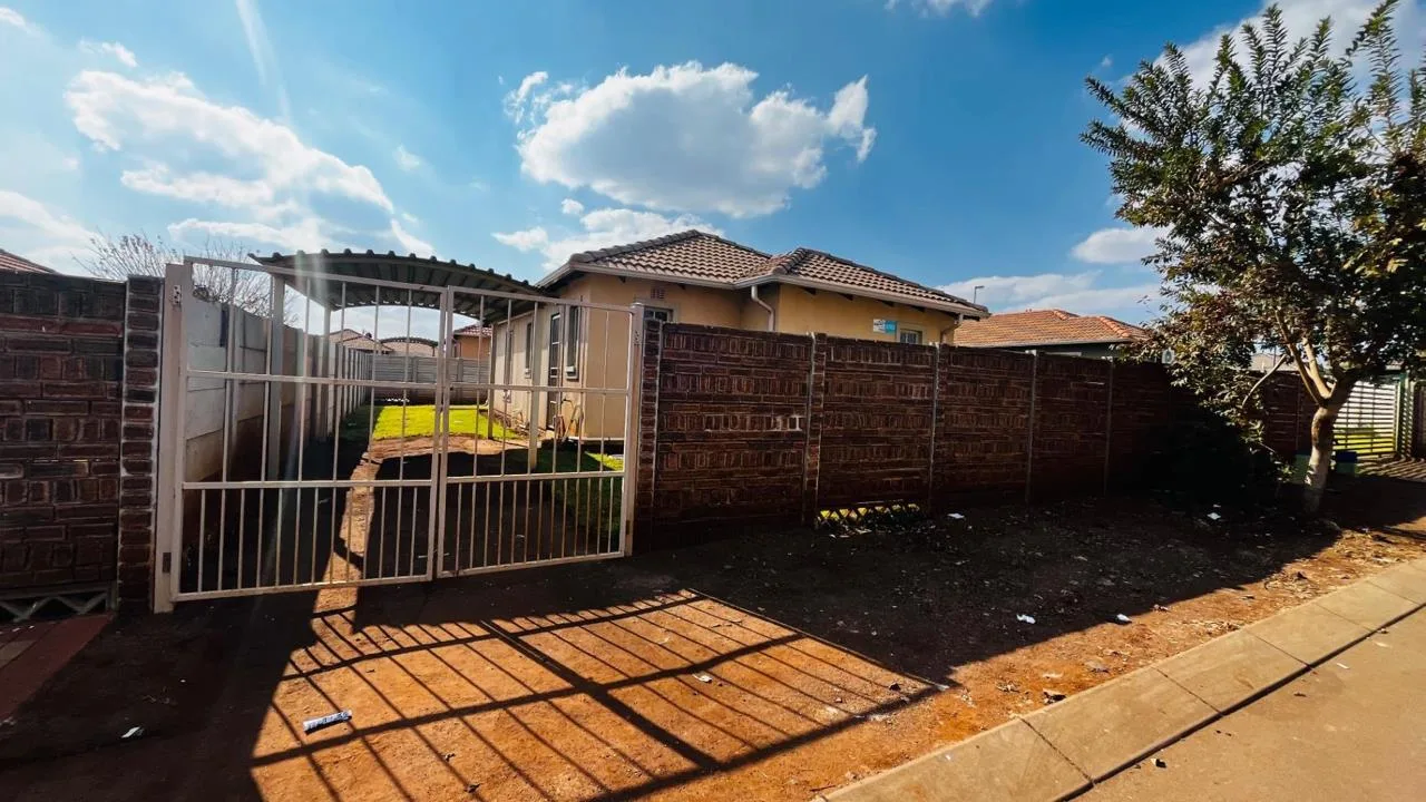 3 Bedroom House to rent in Sky City
