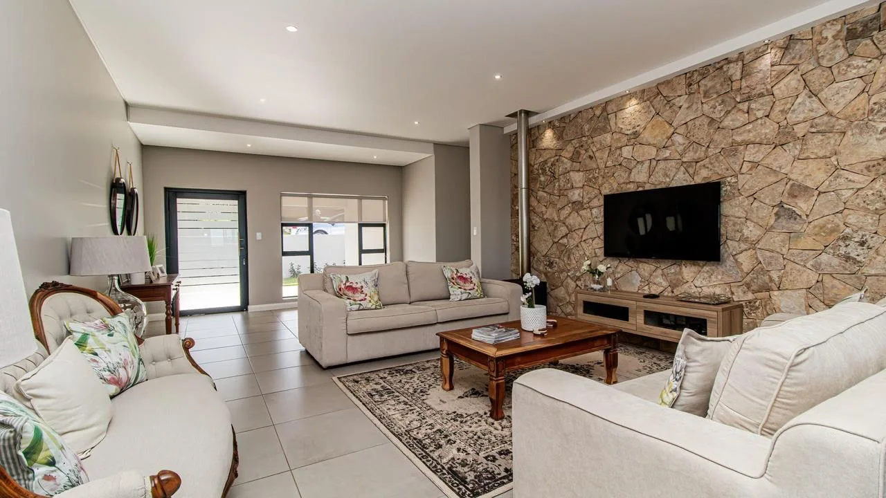 5 Bedroom House for sale in Monte Christo