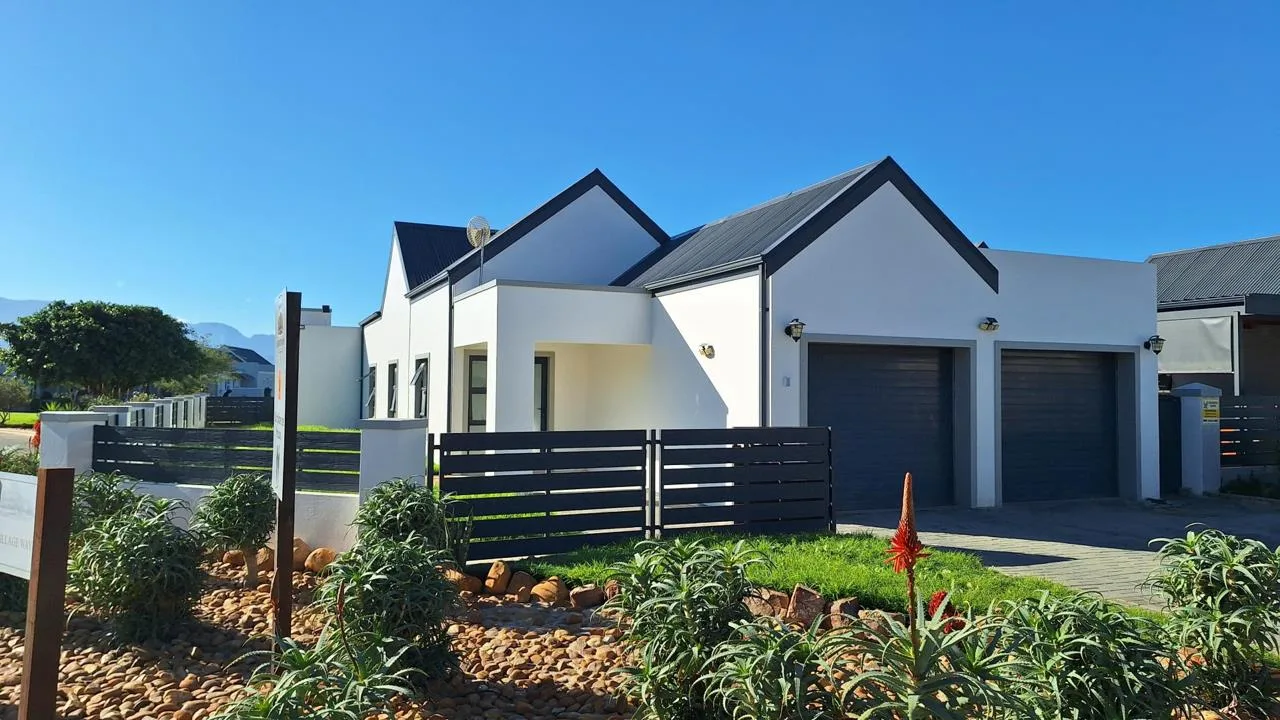 3 Bedroom House to rent in Silwerstrand Golf And River Estate