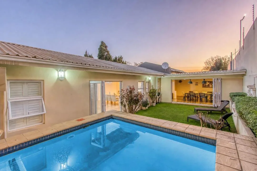 4 Bedroom House to rent in Parktown North