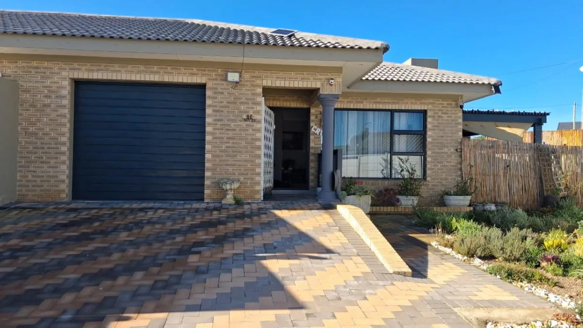2 Bedroom House for sale in Dana Bay