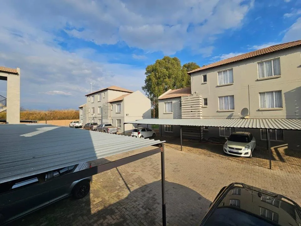 1 Bedroom Apartment / flat for sale in Waterberry Estate