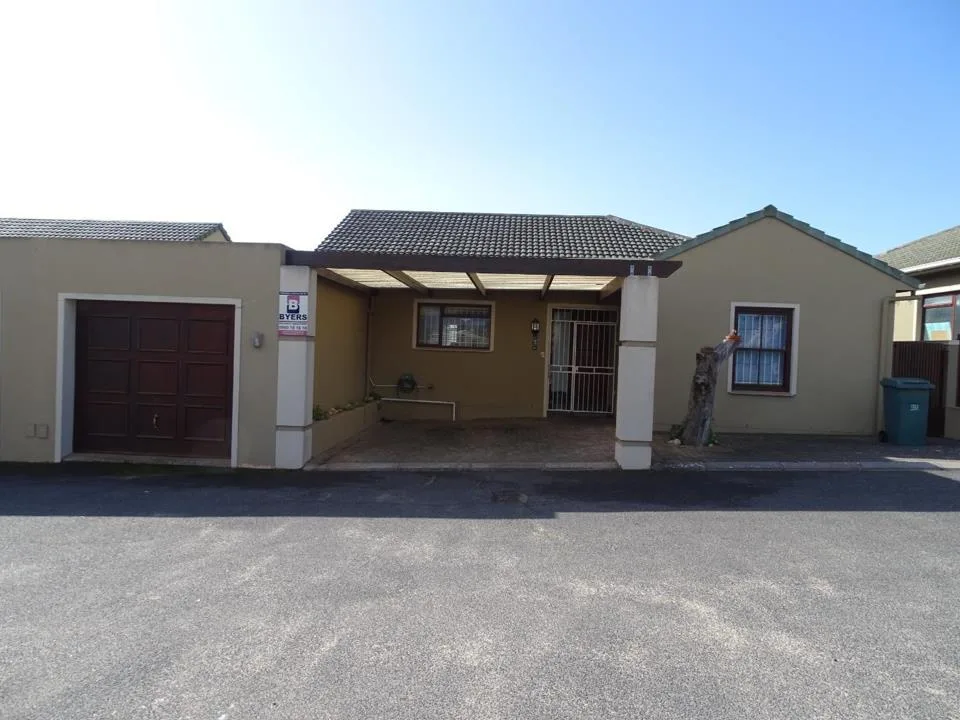 3 Bedroom Townhouse to rent in Middedorp