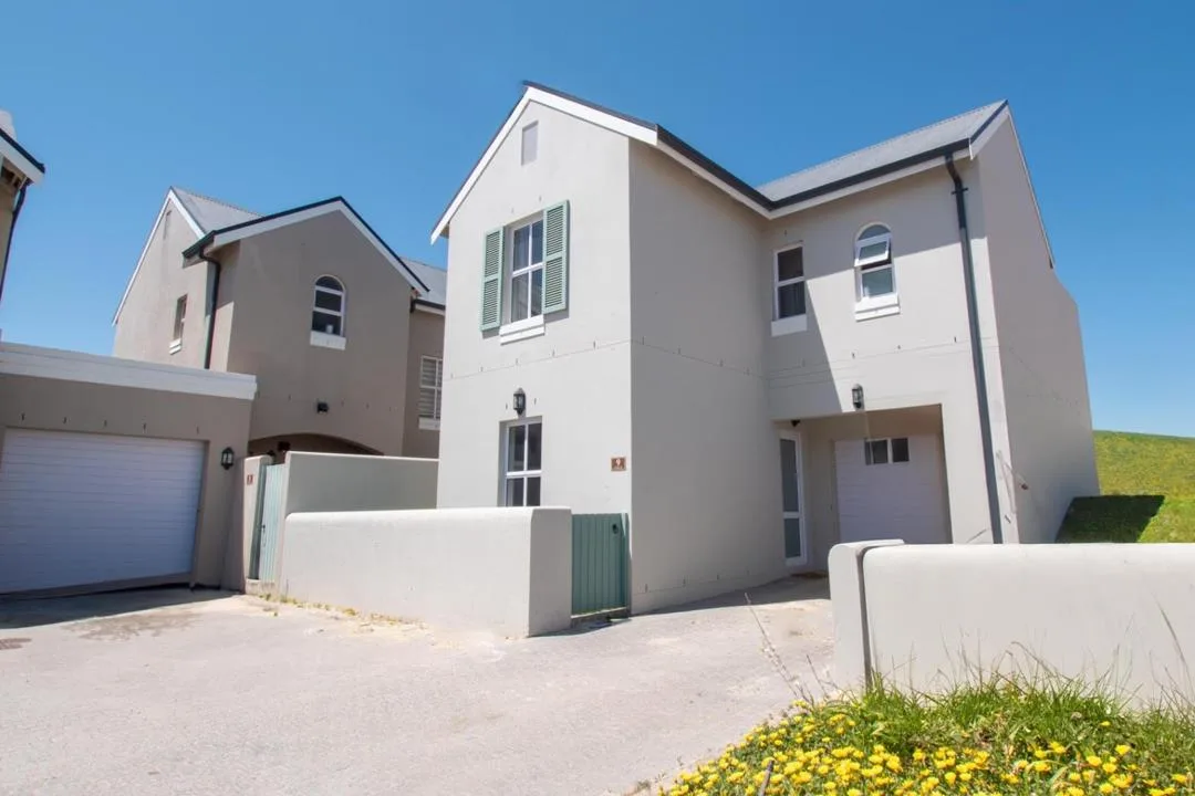 3 Bedroom House for sale in Nooitgedacht Village