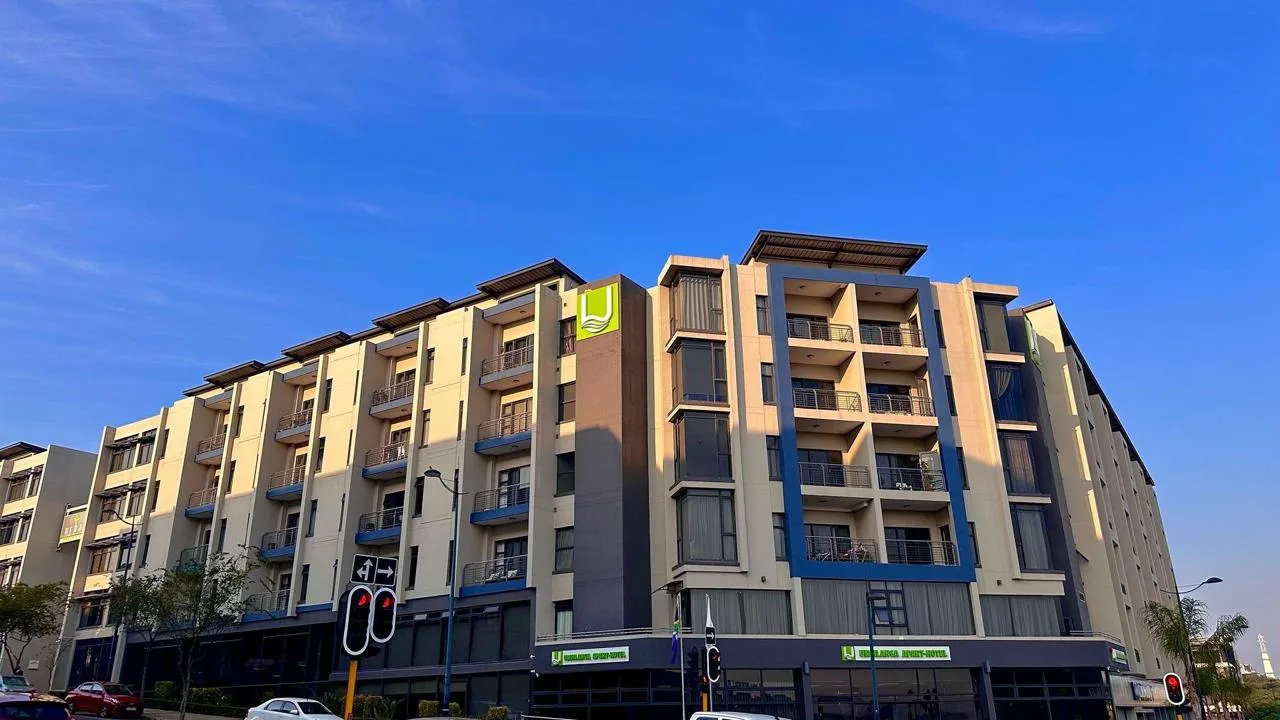 2 Bedroom Apartment / flat to rent in Umhlanga Ridge