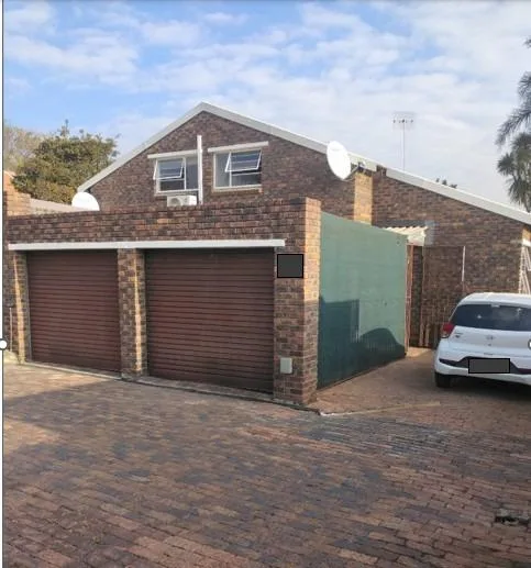 2 Bedroom Townhouse to rent in Weltevreden Park