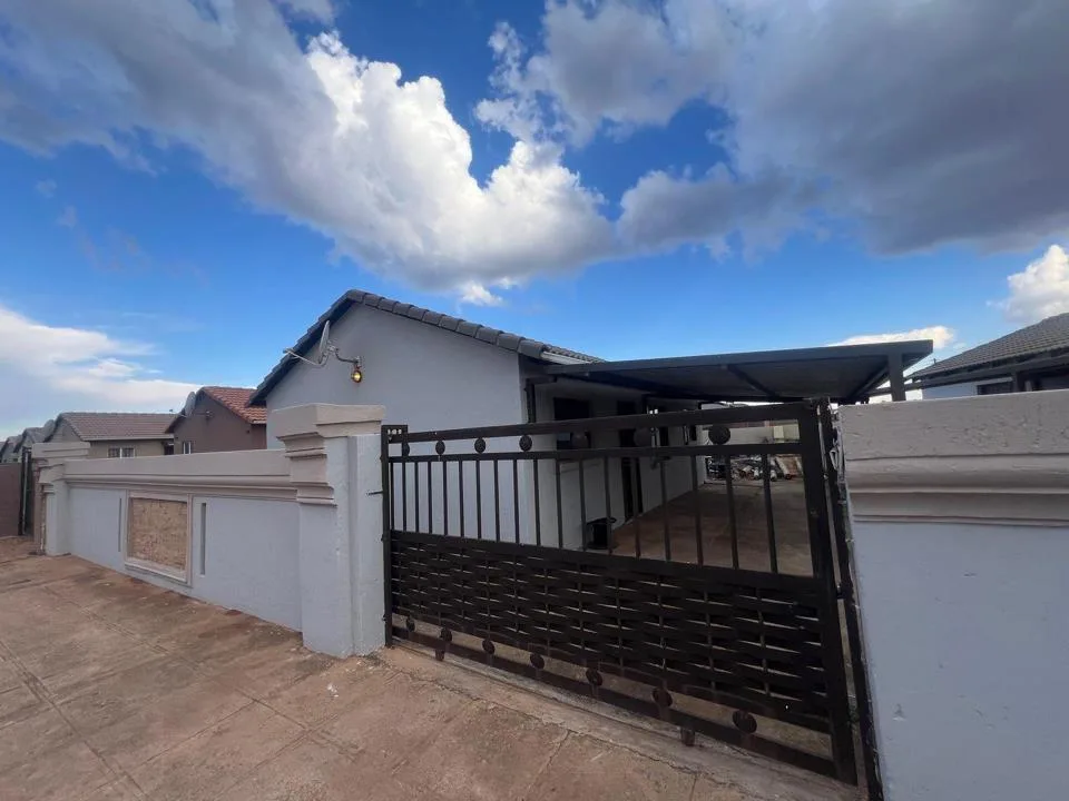 3 Bedroom House to rent in Protea Glen
