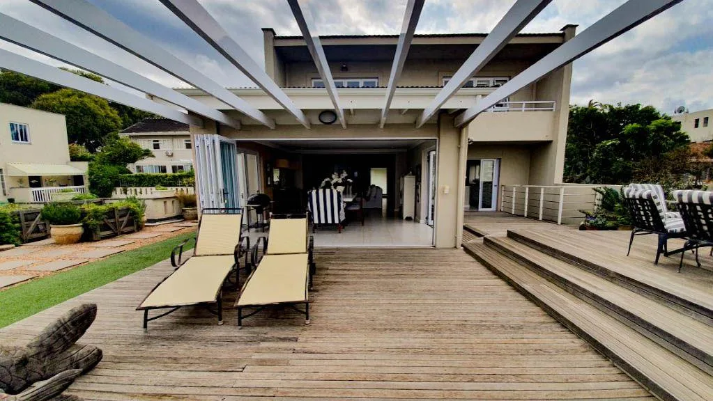 3 Bedroom Apartment / flat to rent in Umhlanga Central