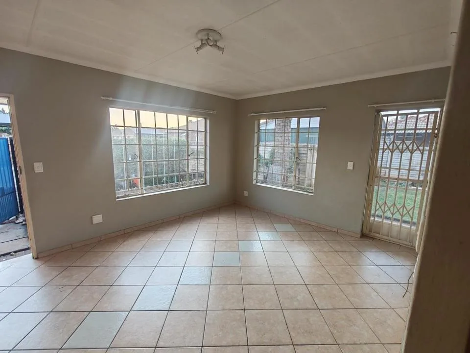 1 Bedroom Townhouse to rent in Pretoria West