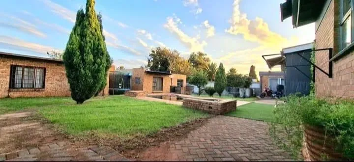 3 Bedroom House to rent in Florida North