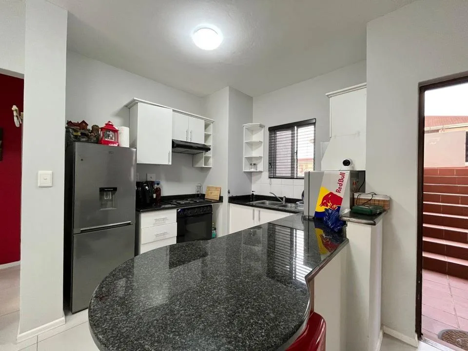 2 Bedroom Apartment / flat to rent in Sheffield Beach
